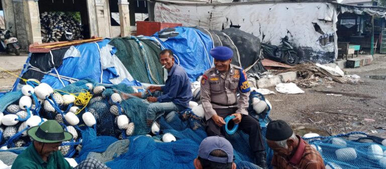 Polisi Perairan Imbau Nelayan dan Warga Pesisir Jaga Kebersihan Pantai