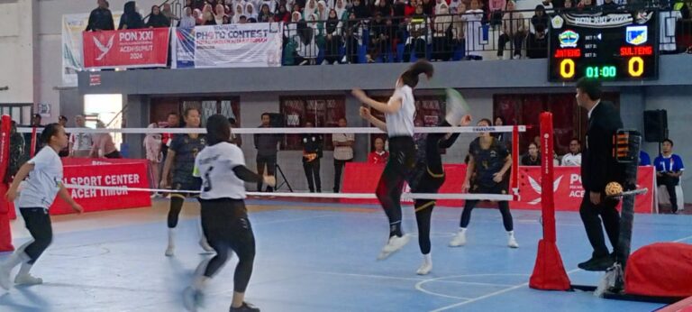 Semi final Tim Takraw Putri Regu Jateng Vs Sul Teng Sekaligus Raih Medali Emas Sekaligus Pecahkan Rekor PON XXI 2024.